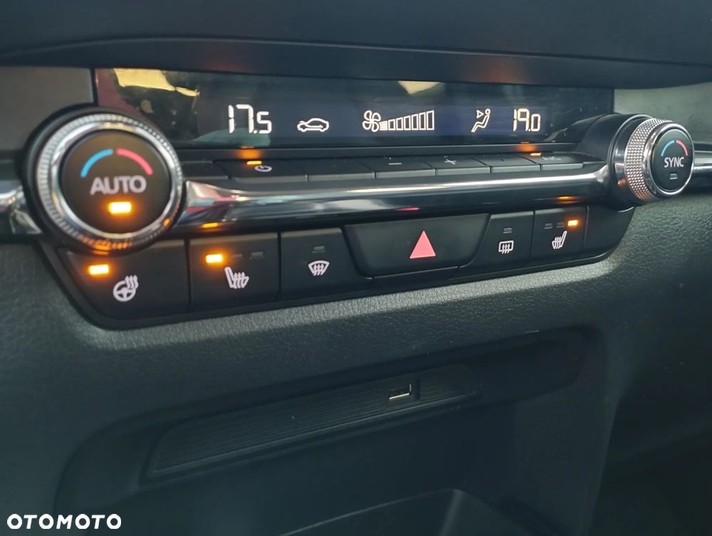 Mazda CX-30 e-SKYACTIV-X 2.0 M HYBRID - 17