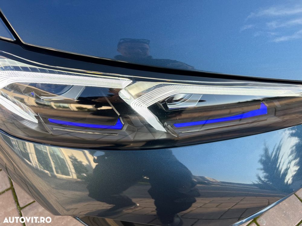 BMW Seria 3 330e xDrive AT PHEV - 32