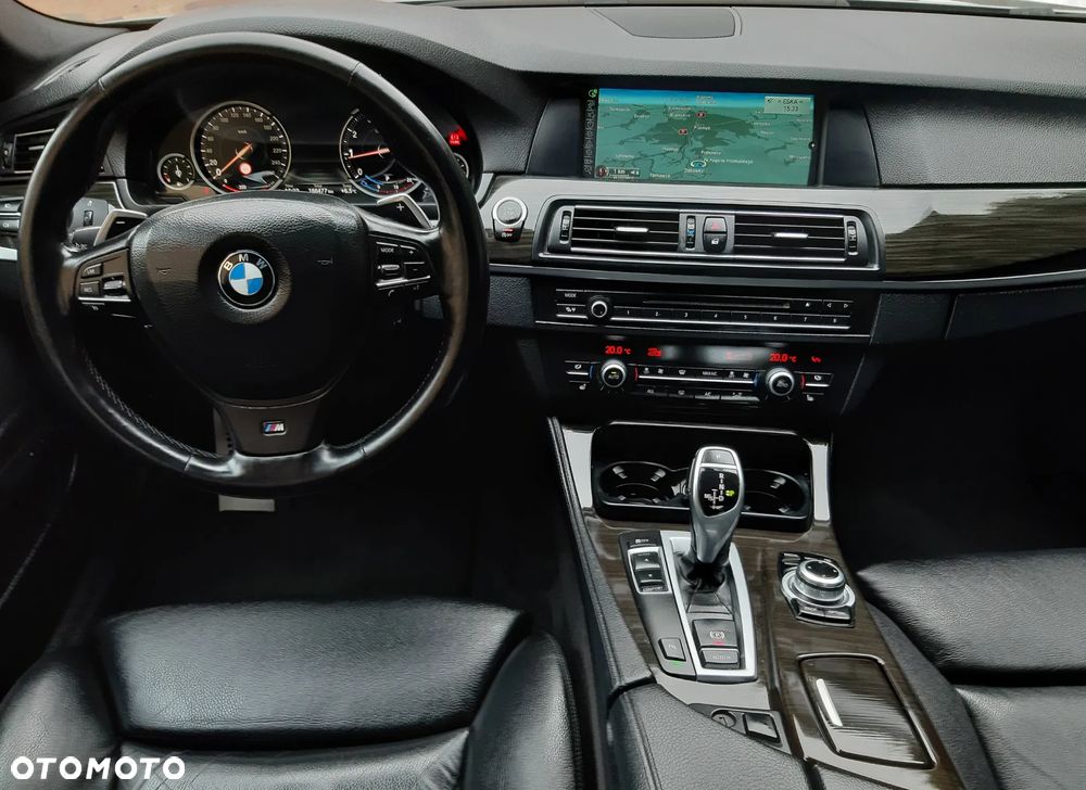 BMW Seria 5 520i Sport-Aut - 21