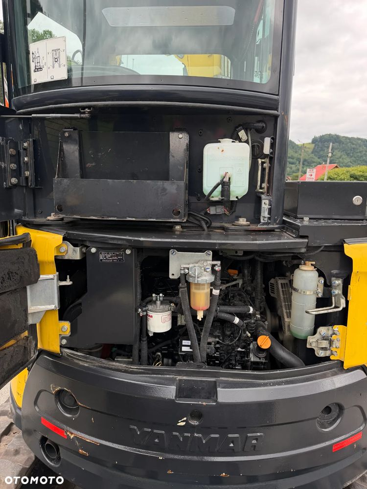 Yanmar VIO50-6A Koparka Gąsienicowa 5 ton jak Nowa z Salonu 2018 rok. 1900 mtg. Szybko-złącze. Łyżka uchylna Hydraulicznie. 3 łyżki Oryginalne skandynawskiego typu. Yanmar silnik 4 cylindry! Maszyna z Norwegii. DEKRA 2026rok AKTUALNA! Dokumentacja! Pompa ON. ani deka luzów i wycieków! OKAZJA Linia Hydr. Plus. Długie ramię PLUS. Oświetlenie LED. Gąski bardzo ładne. Wielka Okazja! Pełne sterowanie z dżojstików!! - 21