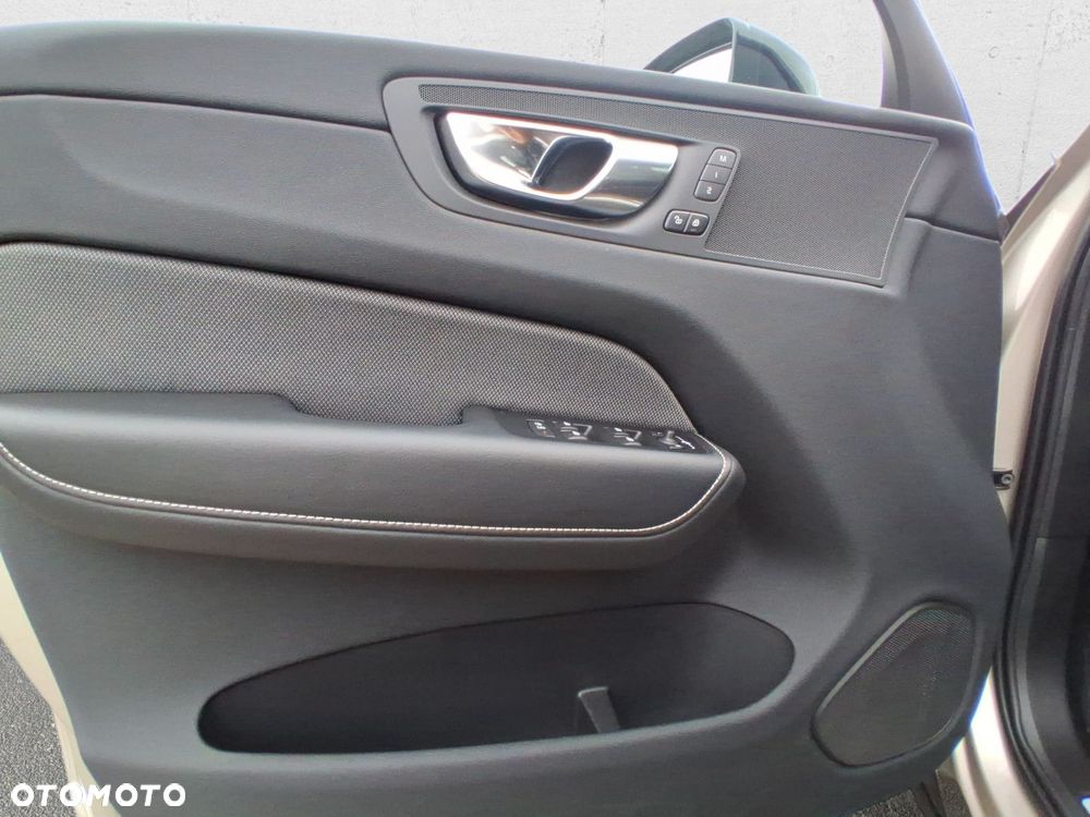 Volvo XC 60 - 11