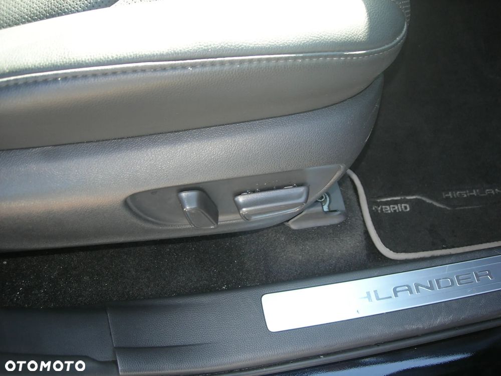 Toyota Highlander 2.5 Hybrid Executive - 20