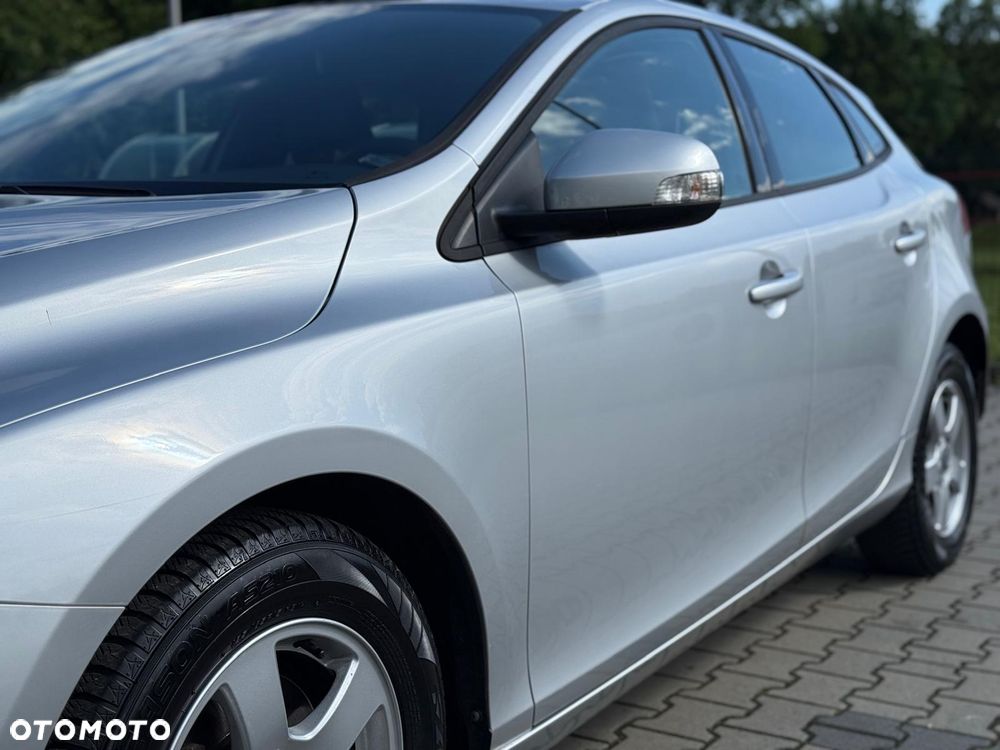 Volvo V40 D2 Momentum - 26