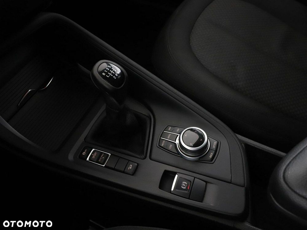 BMW X1 xDrive18d Advantage - 29