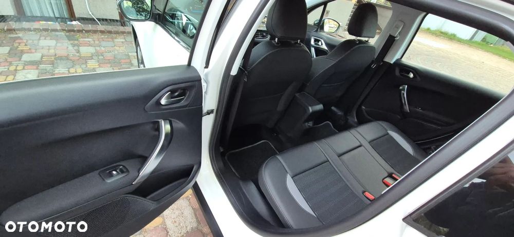 Peugeot 2008 PureTech 110 Stop&Start Allure - 13