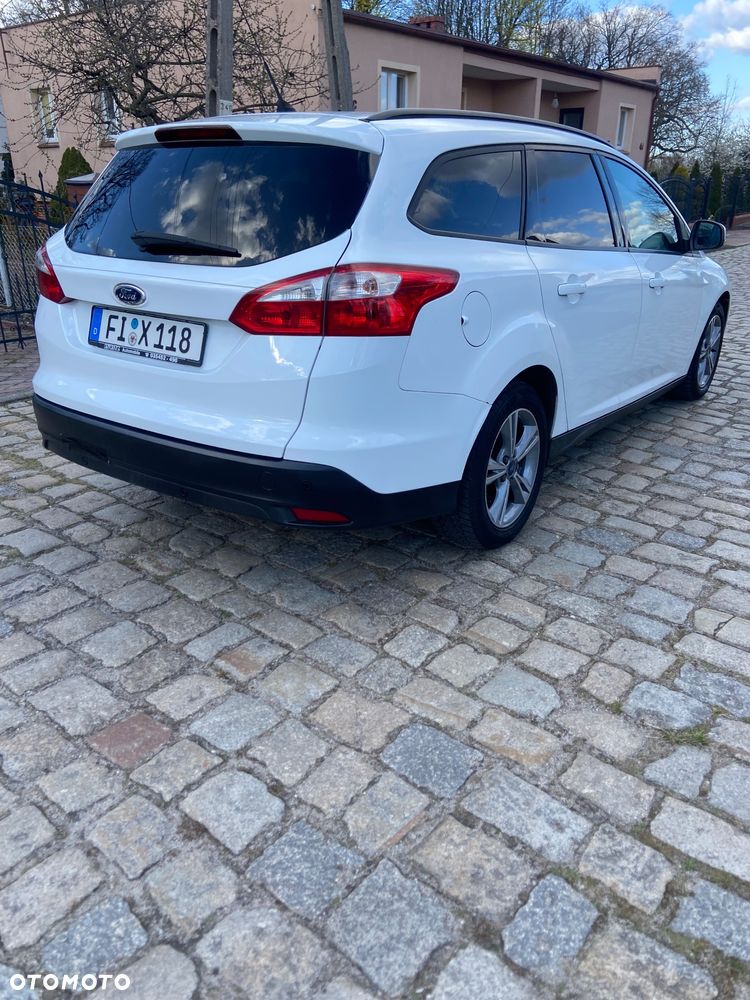 Ford Focus 1.6 TDCi DPF Trend - 6