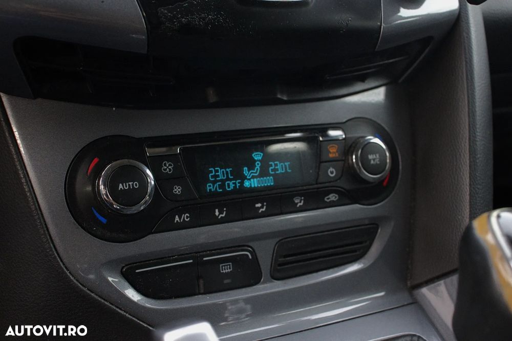 Ford Focus 1.6 TDCI DPF Trend - 13