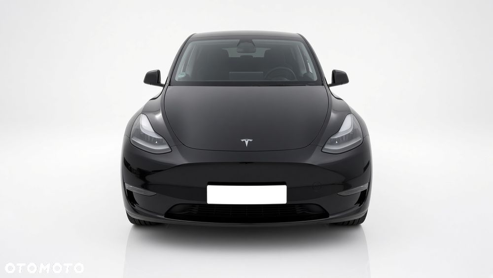 Tesla Model Y - 3