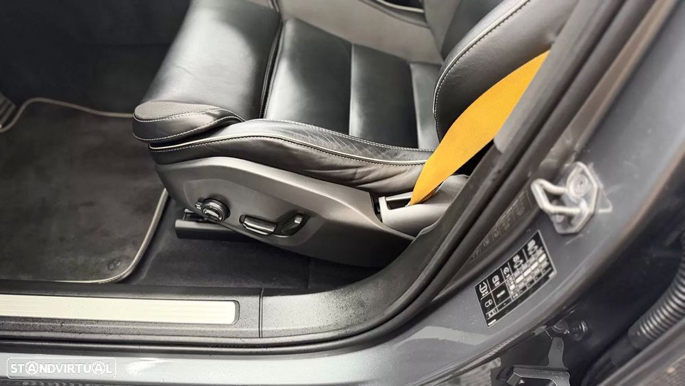 Volvo XC 60 2.0 T8 PHEV Polestar Engineered AWD - 16