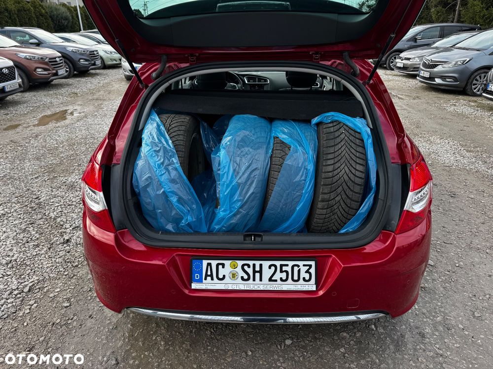 Citroën C4 VTi 120 Exclusive - 32