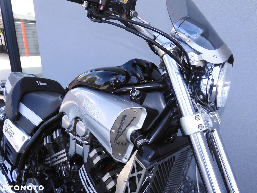 Yamaha V-MAX - 6