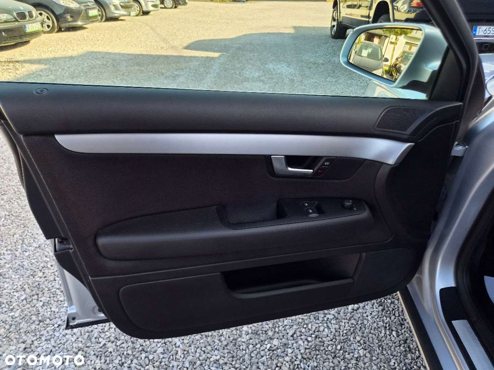 Audi A4 Avant - 15