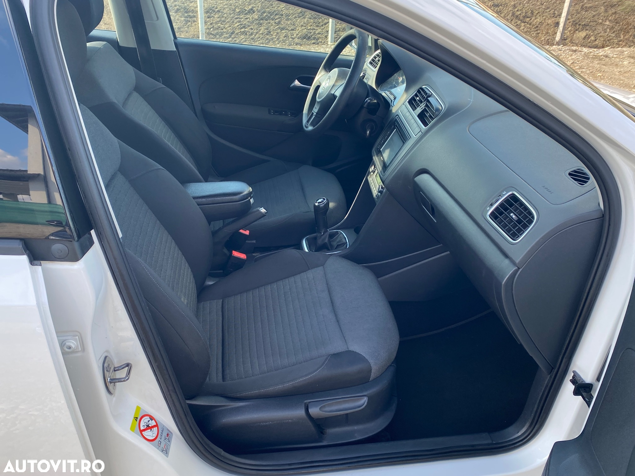 Volkswagen Polo 1.6 TDI Comfortline - 6