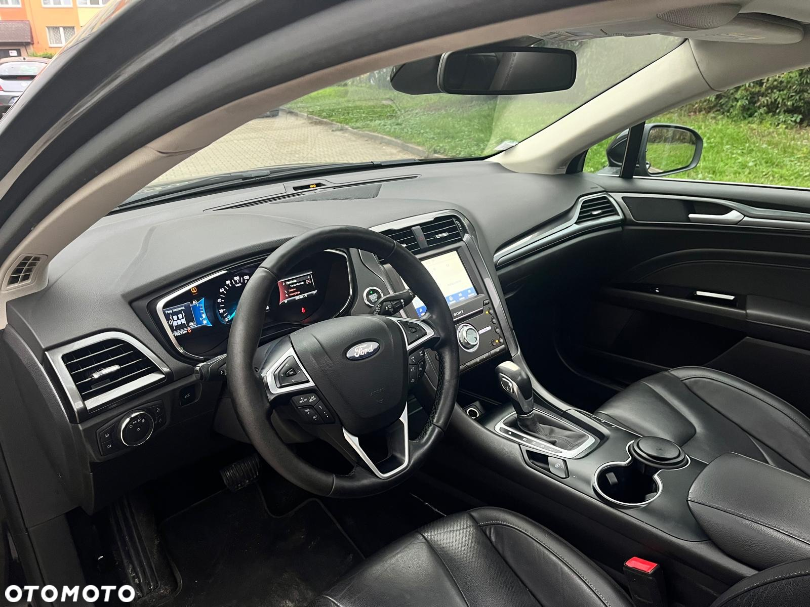Ford Mondeo 2.0 Hybrid Titanium - 12