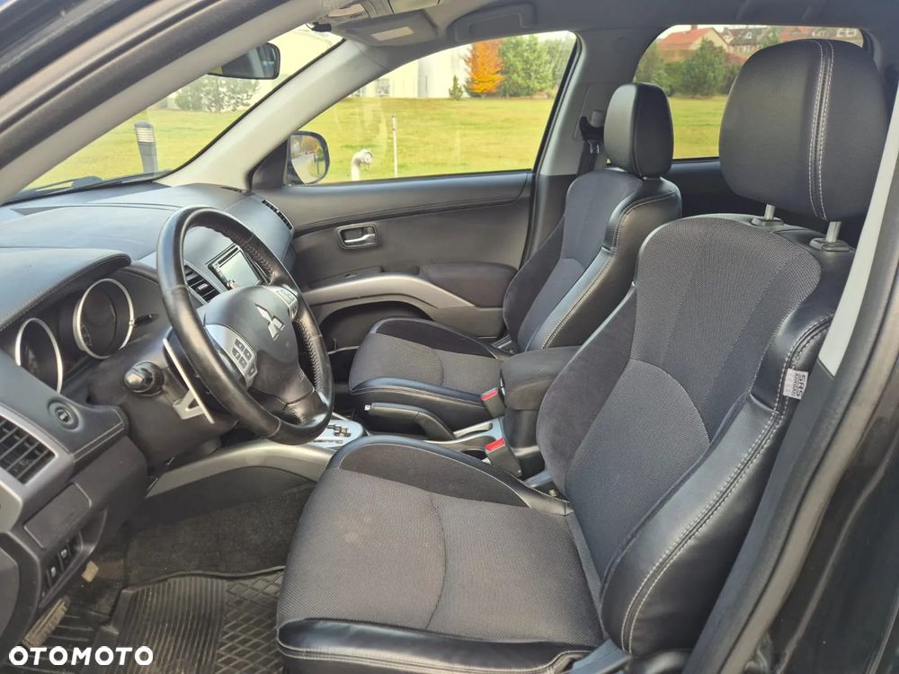 Mitsubishi Outlander 2.0 Intense + 2WD CVT - 10