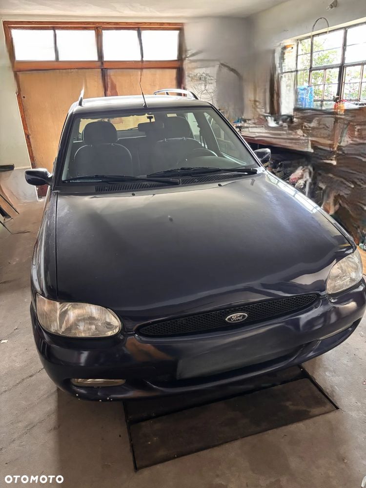 Ford Escort - 1