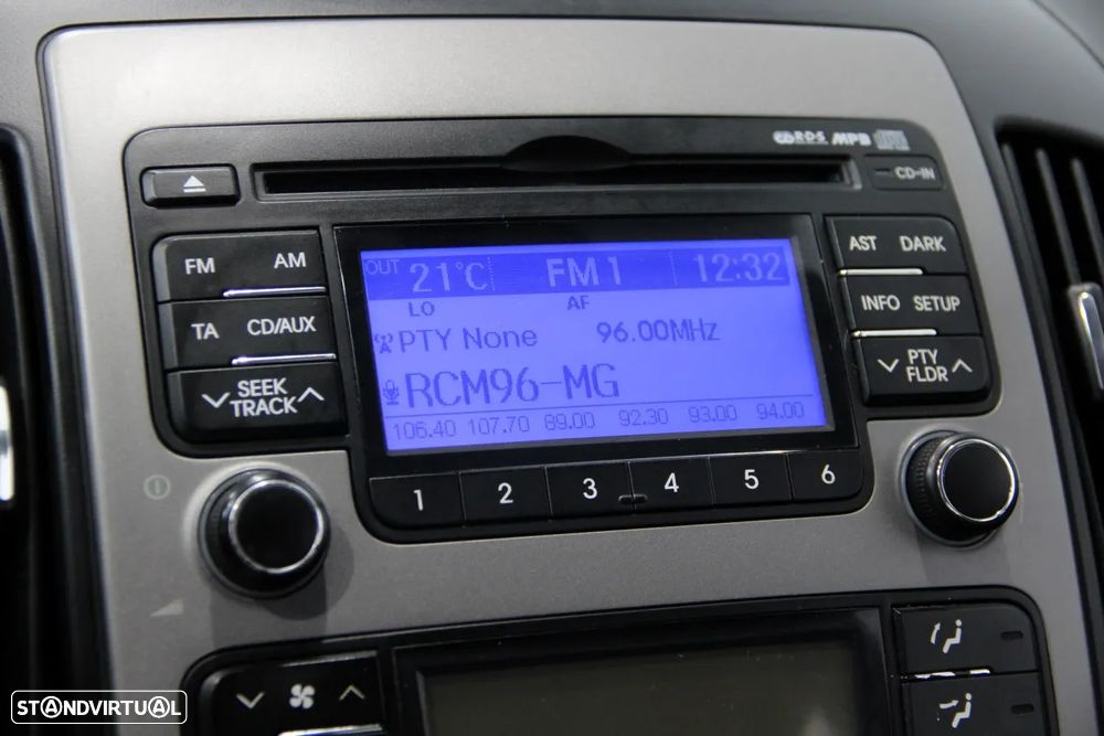 Hyundai i30 1.6 CRDI Comfort DPF - 15