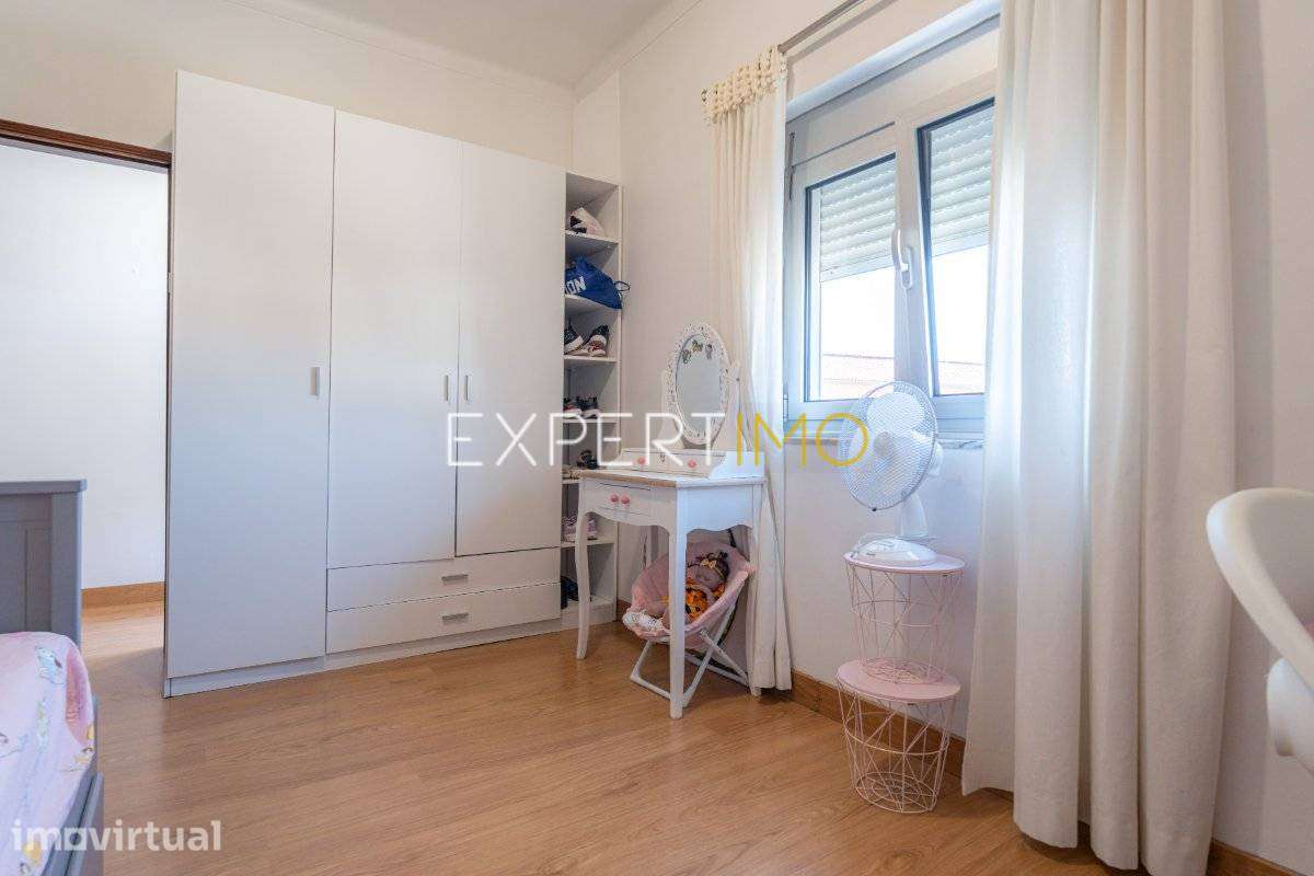 T3 Duplex com Terraço e Anexos | Centro de São Martinho do Bispo –... - Grande imagem: 3/50