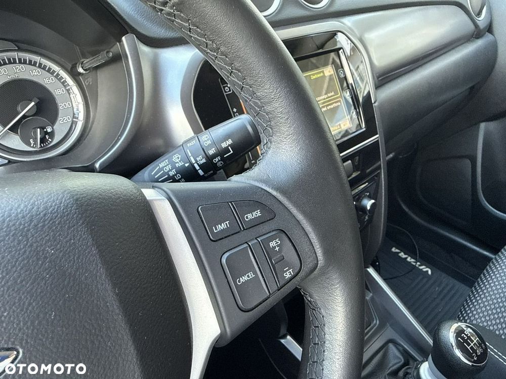 Suzuki Vitara 1.4 Boosterjet Premium 2WD - 32