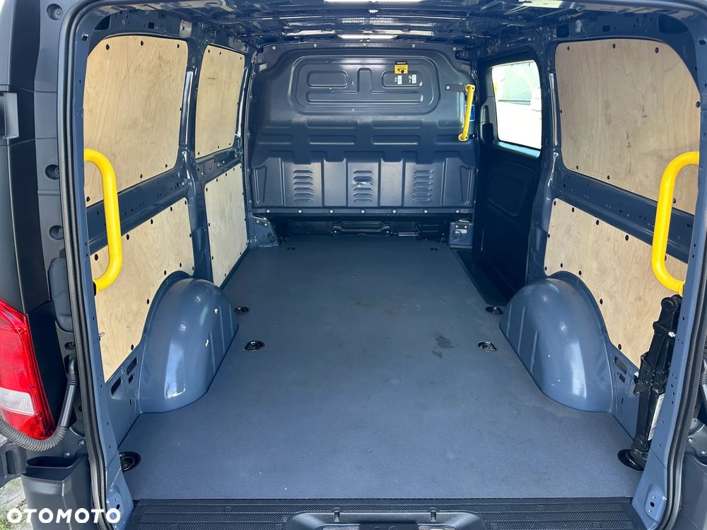 Mercedes-Benz Vito - 20
