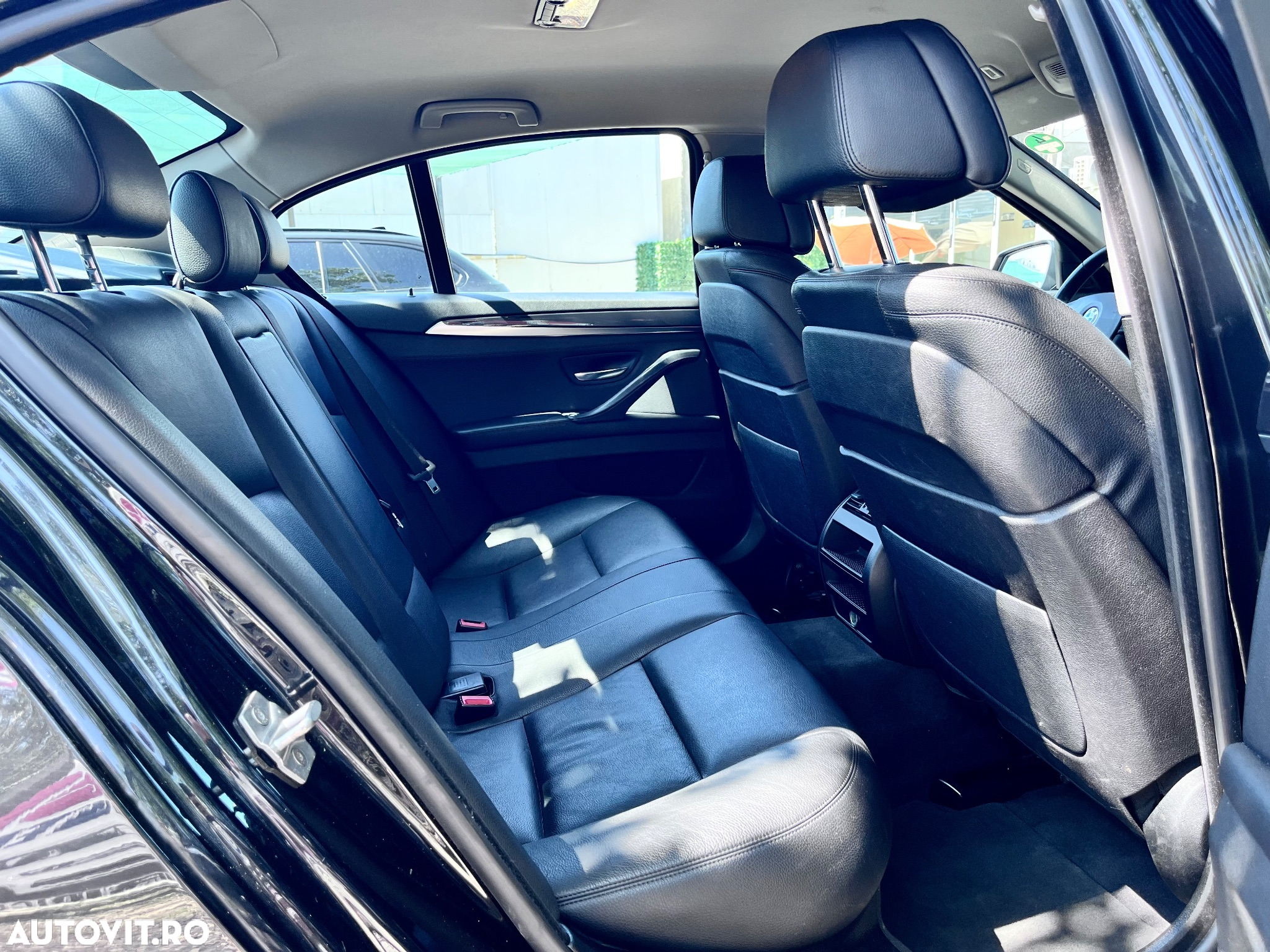 BMW Seria 5 520d Aut. Sport Line - 13
