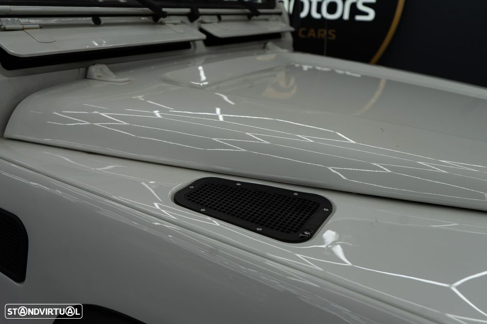 Land Rover Defender 90 2.5 TD5 Metal Top - 18