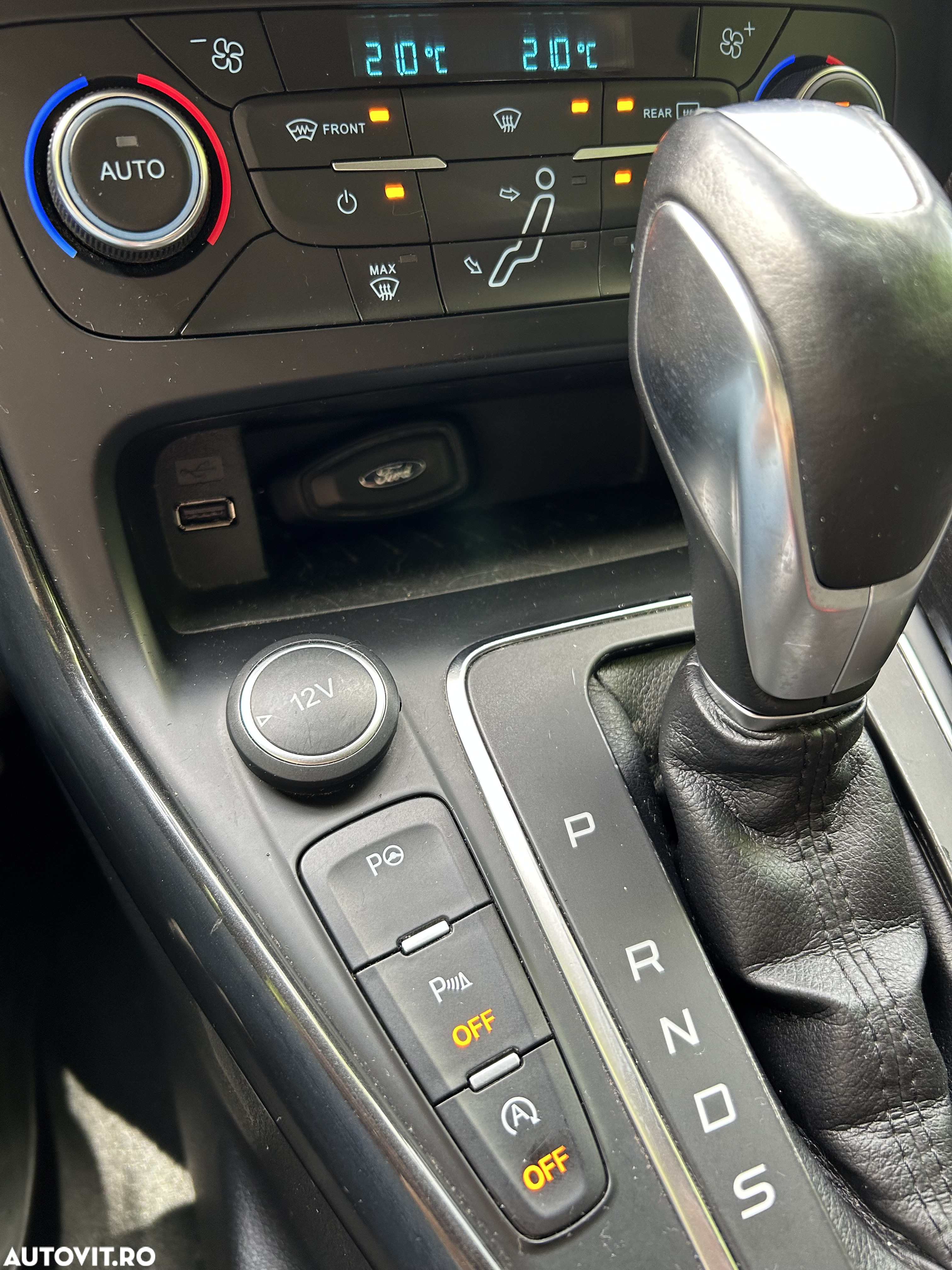 Ford Focus 1.5 TDCi Powershift Titanium - 8
