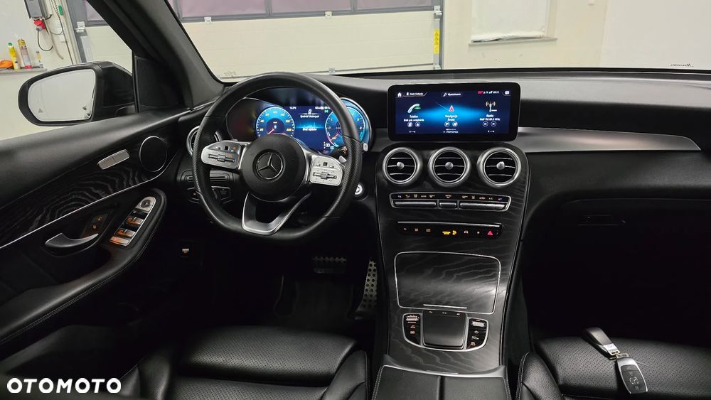 Mercedes-Benz GLC 300 de 4Matic 9G-TRONIC AMG Line Plus - 17