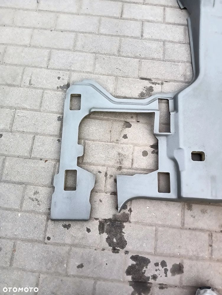 Wykładzina dywan przedni VW Crafter - 3