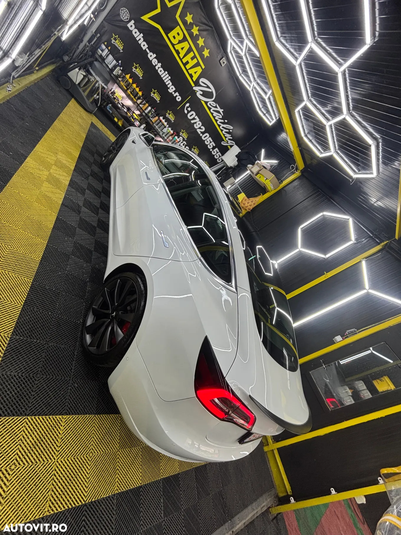 Tesla Model 3 Langstreckenbatterie Allradantrieb Dual Motor Performance - 4