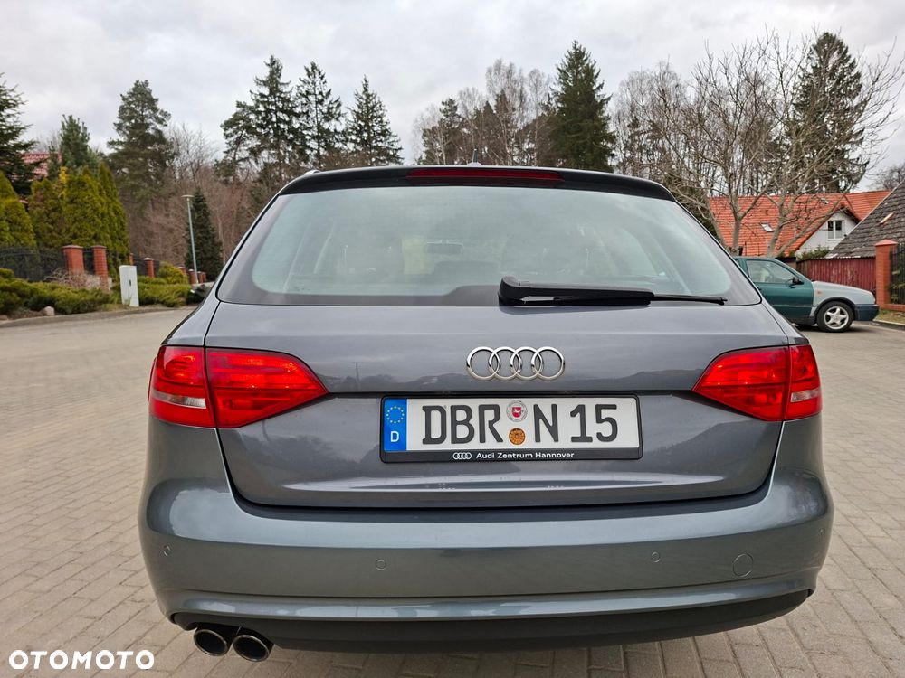 Audi A4 Avant - 10