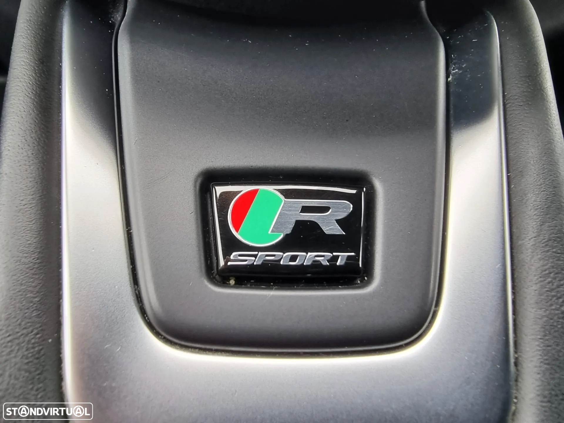 Jaguar F-Pace 2.0 i4D R-Sport - 39