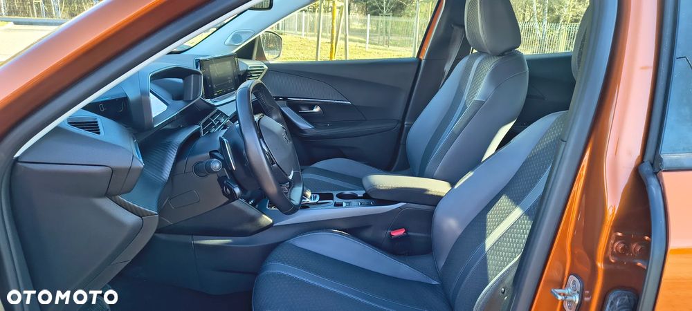 Peugeot 2008 1.2 Pure Tech GPF Allure S&S EAT6 - 9