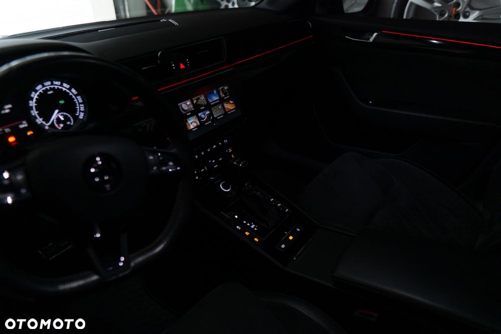 Skoda Superb 2.0 TDI 4x4 DSG SportLine - 40