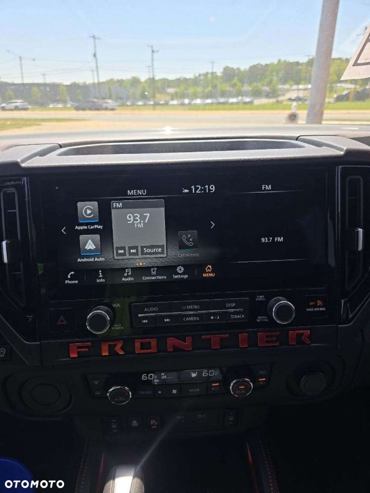 Nissan Frontier - 8