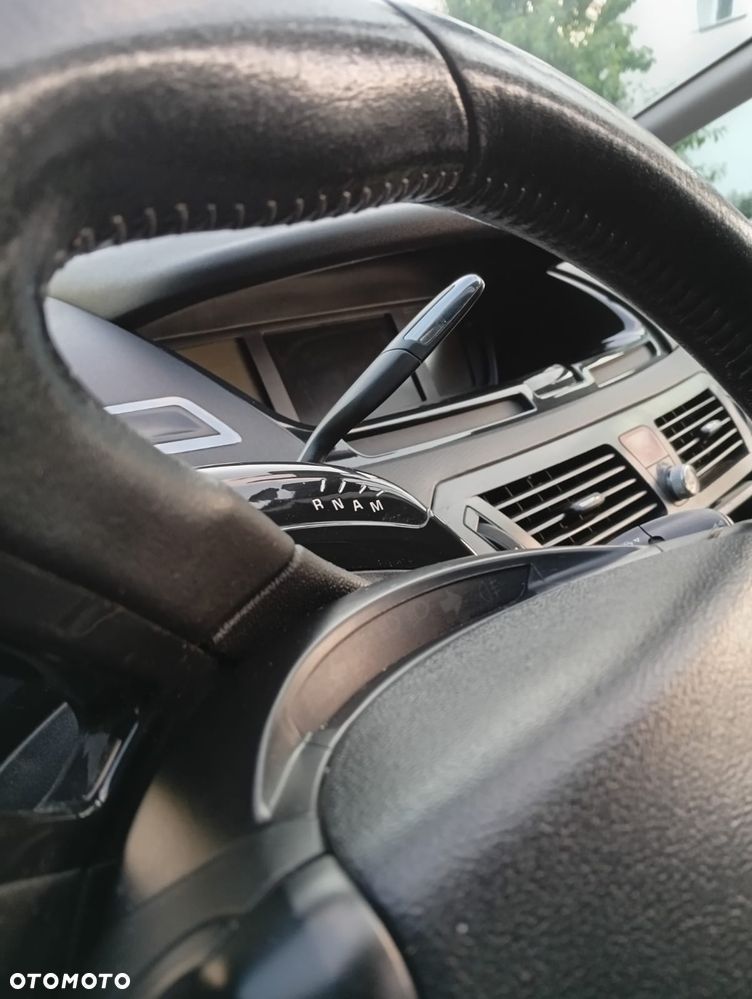 Citroën C4 Picasso 2.0 HDi Equilibre Exclusive - 4