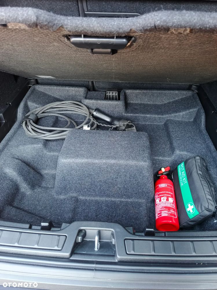 Volvo XC 40 T4 Plug-In Hybrid Core - 13