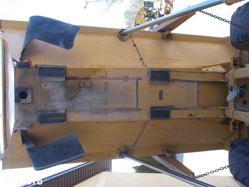 Caterpillar 725 - 15