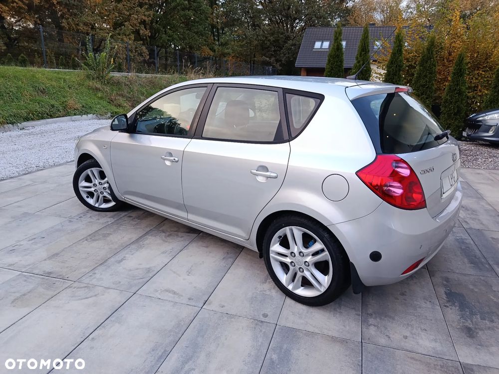 Kia Ceed 2008 photo 3