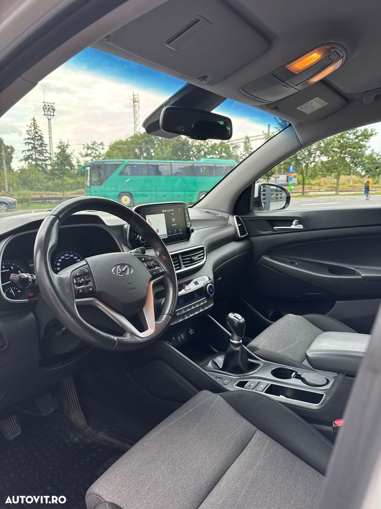 Hyundai Tucson 1.6 T-GDi 4WD 6MT Premium - 12