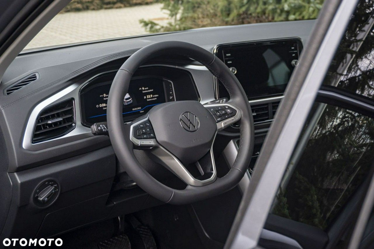 Volkswagen T-Roc - 12