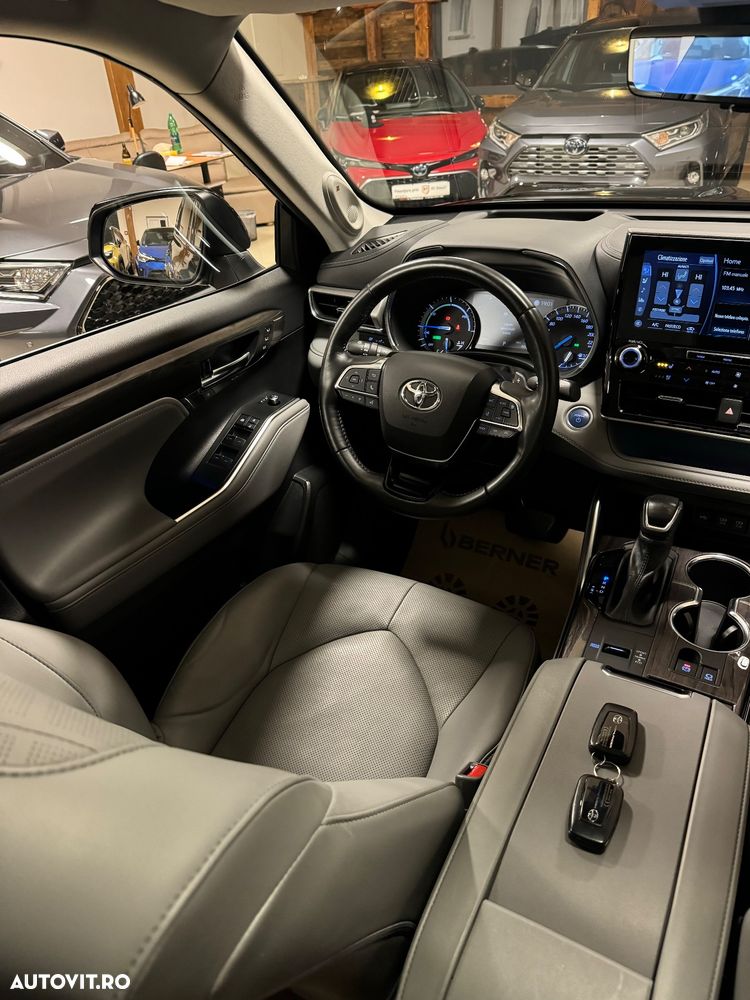 Toyota Highlander 2.5 L Hybrid Dynamic Force 248CP Luxury Pearly - 14