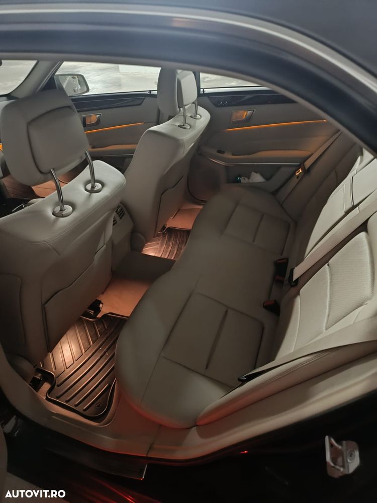 Mercedes-Benz E 220 BlueTEC 4MATIC - 4