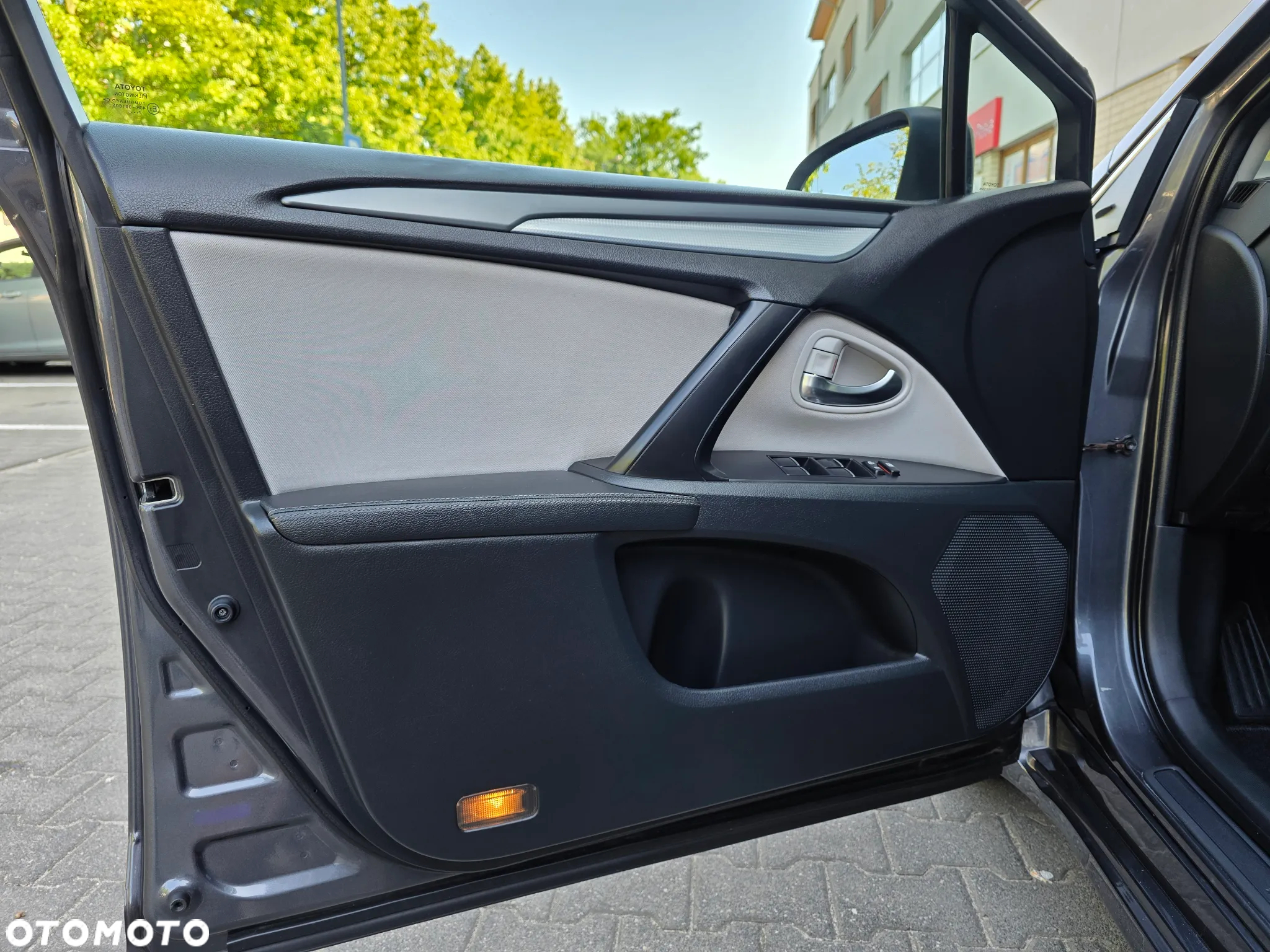 Toyota Avensis - 14