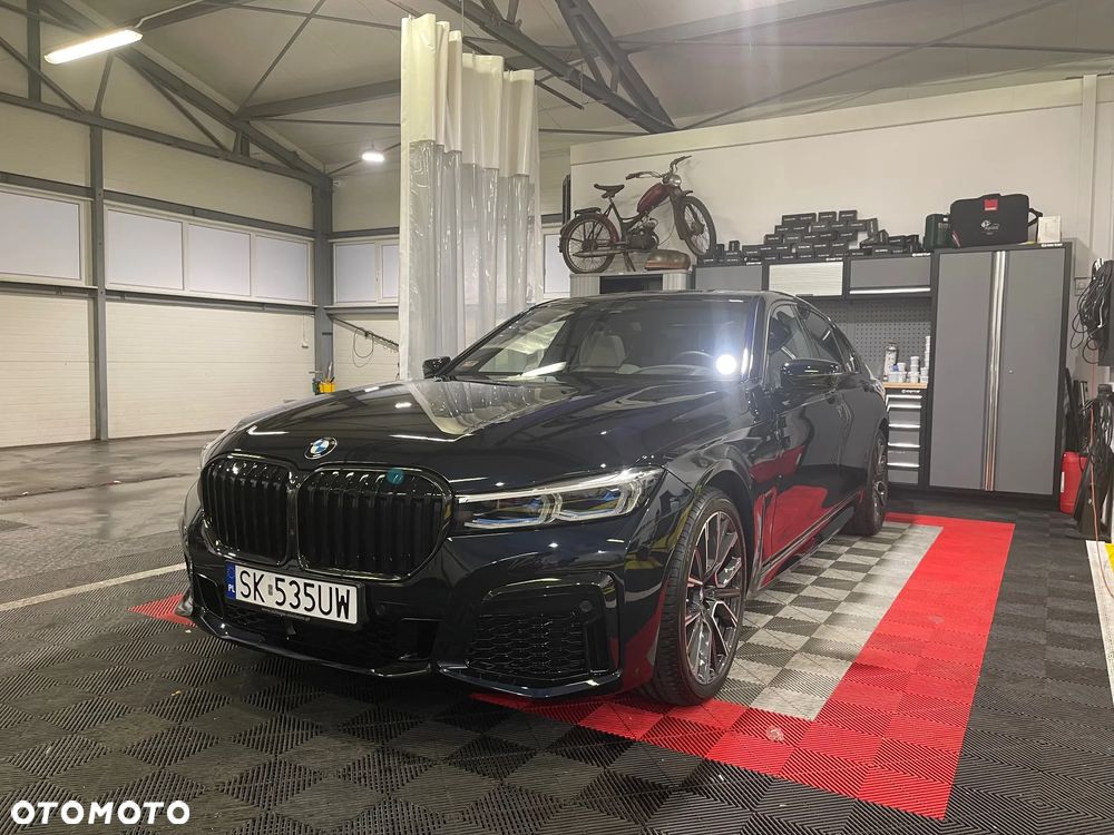 BMW Seria 7 750i xDrive sport - 2