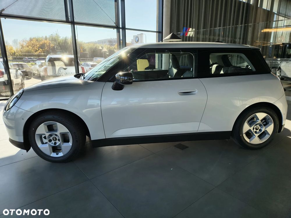 MINI Cooper SE 54.2kWh Linia Essential - 6