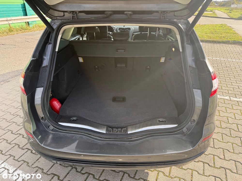 Ford Mondeo - 17