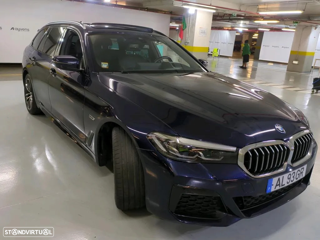 BMW 530 e Pack Desportivo M - 4