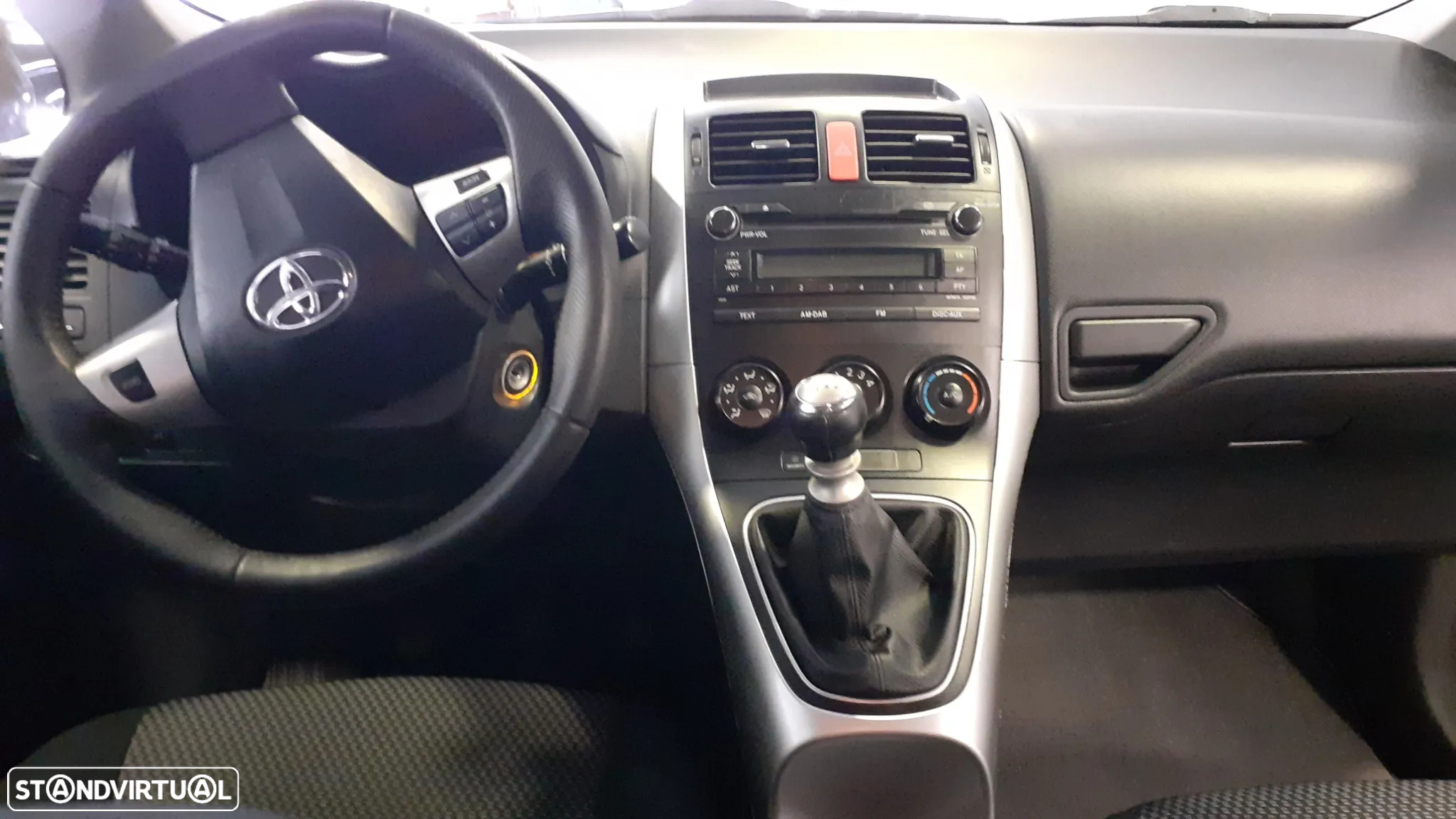 Toyota Auris 1.4 VVT-i AC - 5
