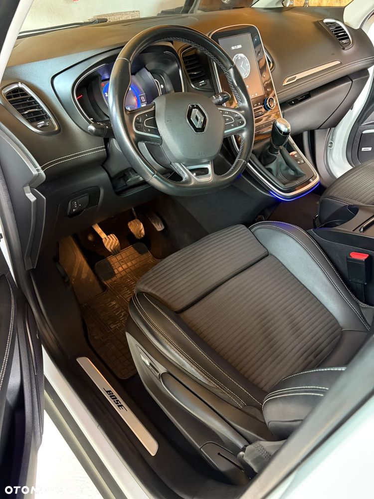 Renault Scenic - 16